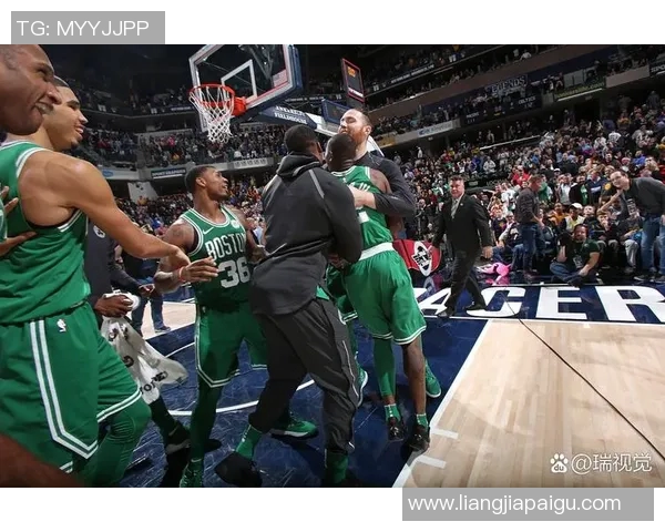 明星篮球大戏盛典星光璀璨球场对决激情四溢精彩瞬间不容错过